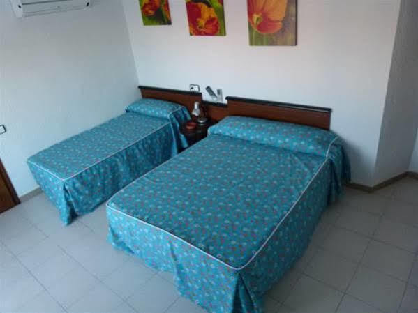 Hostal Pardo Миами-Плайя Экстерьер фото
